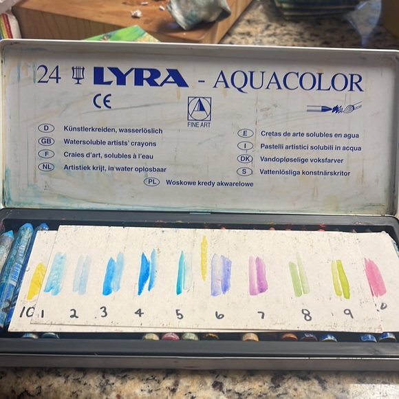 24 Pk Lyra-Aquacolor wax colors - Picture 8 of 8